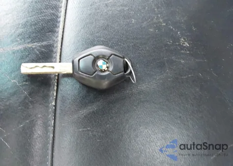 2002 BMW 325 Xi из США, поврежденный, VIN WBAEU33422PH85075